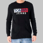 Tommy Hilfiger férfi kötött pulóver, fekete, feliratos, 100% organikus pamut - Thumbnail Image 1